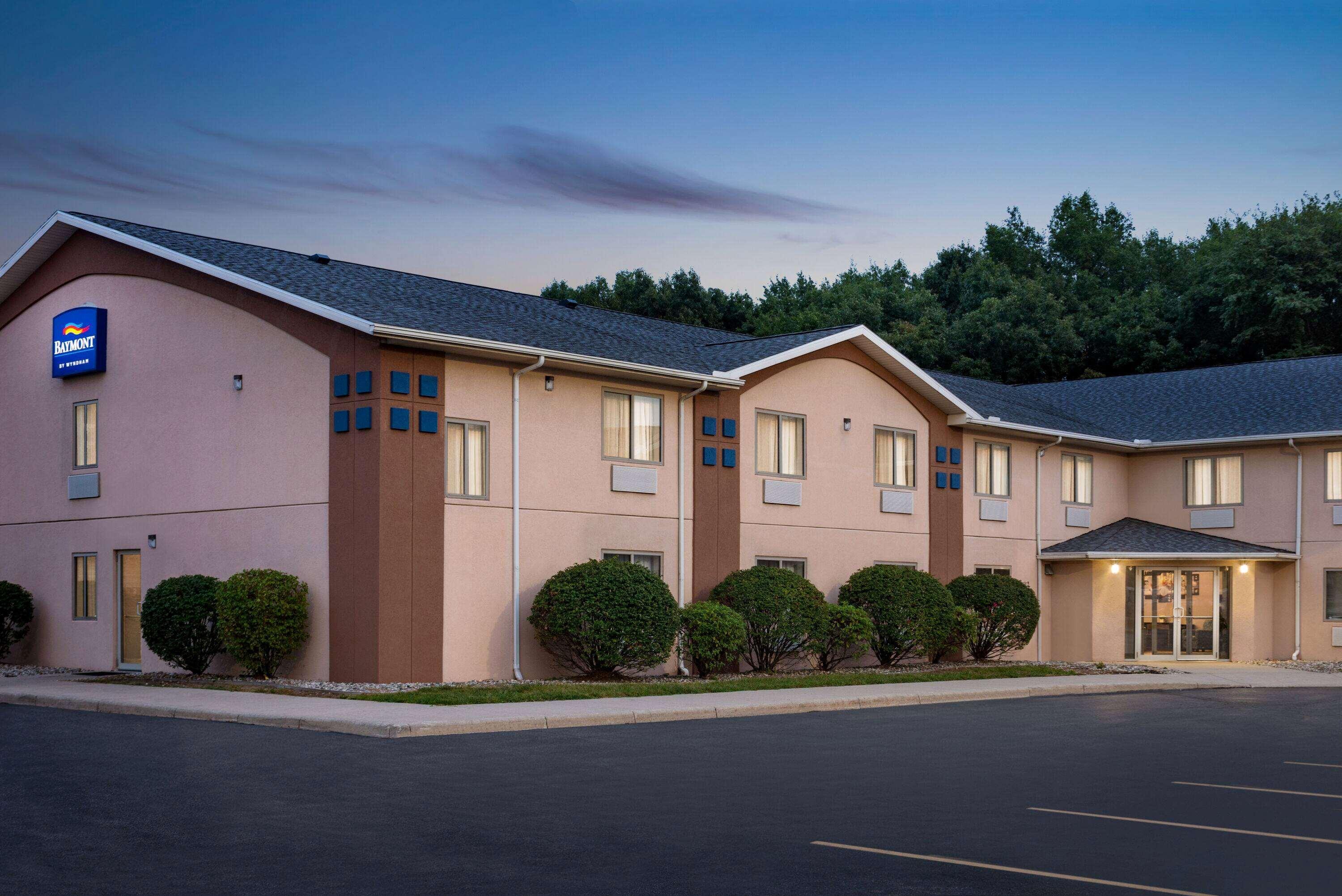 Baymont By Wyndham Swanton Hotel Buitenkant foto