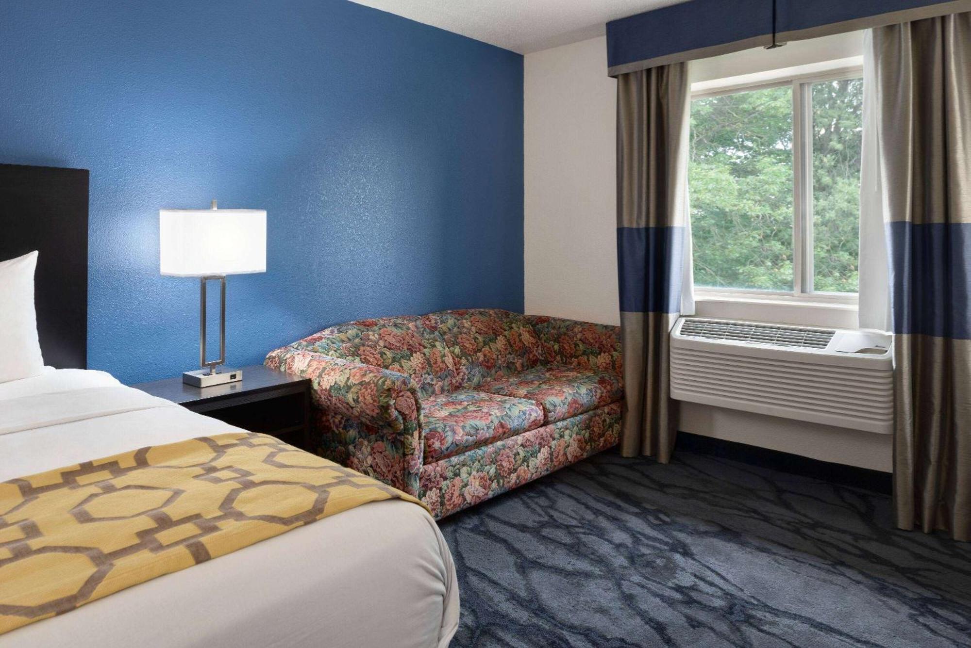 Baymont By Wyndham Swanton Hotel Buitenkant foto